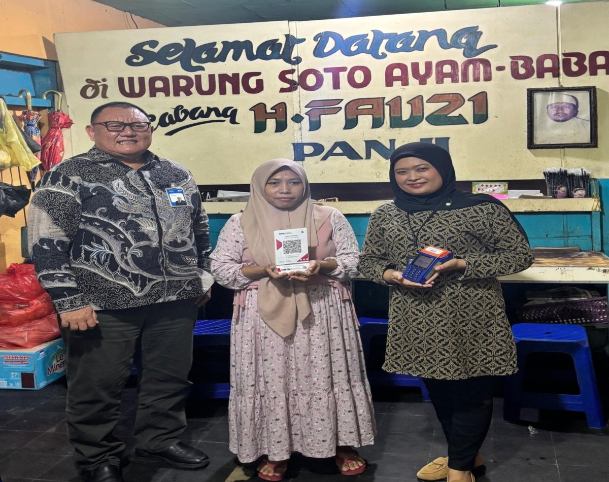 Usaha kuliner legendaris yang berdiri sejak 1960 ini kini dikelola generasi keempat, Munawaroh, dengan plafon KUR BRI mencapai Rp200 juta dan omzet Rp15 juta per hari
